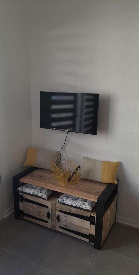 Beau studio refait a neuf centre ville avec clim balcon Narbonne Extérieur photo
